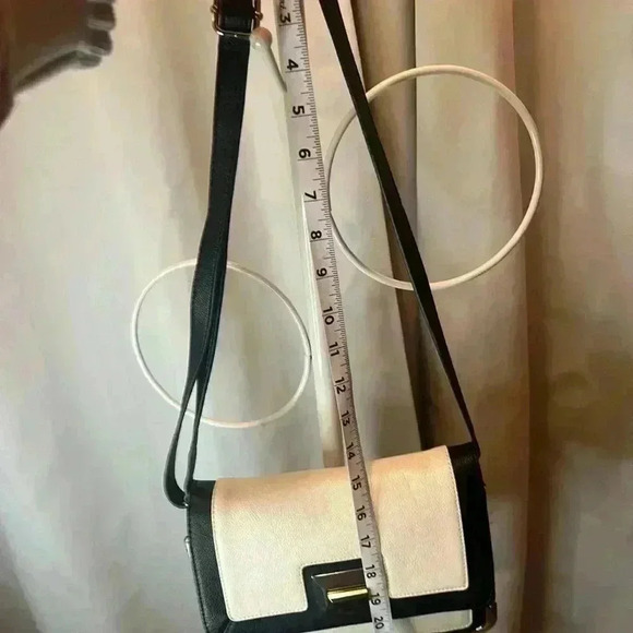 Express Black and White Vegan Leather Crossbody bag - Picture 4 of 8